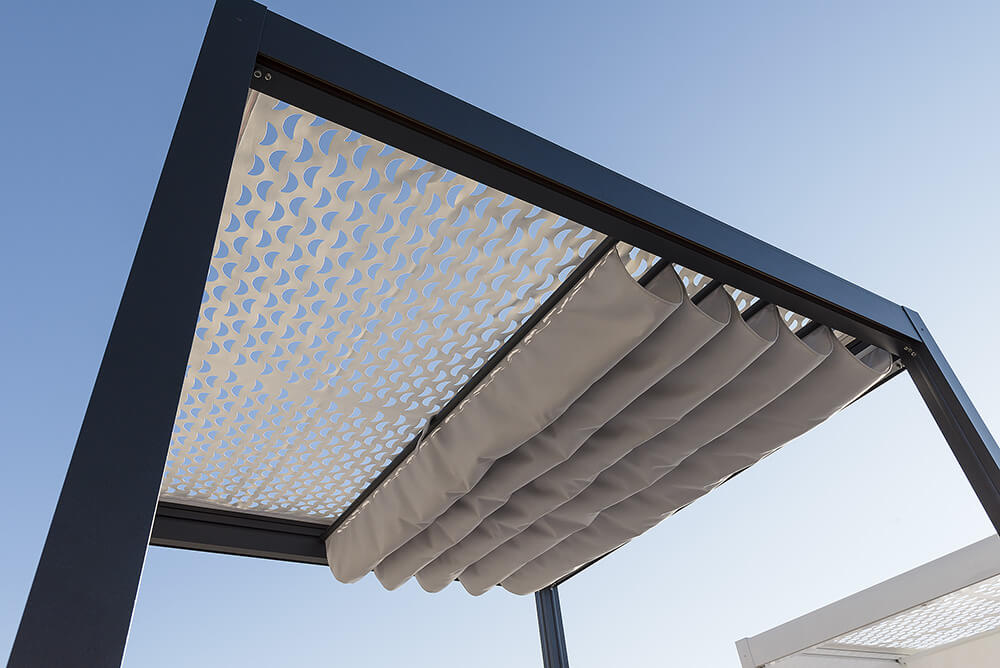 Luxury Outdoor Cabana & Dual Sun-bed